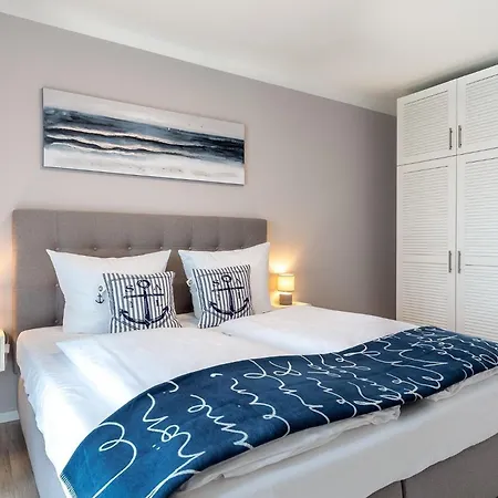 Godewindpark Travemünde 3 09 *